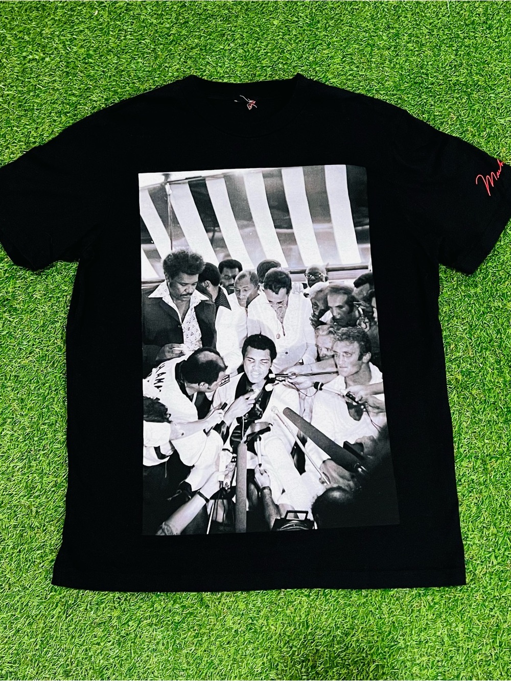 Muhammad Ali Black Graphic T-Shirt G.O.A.T. - Fits Like Men's Large💎